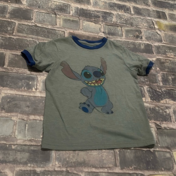 Disney Other - Cute vintage print Stitch shirt, size XS